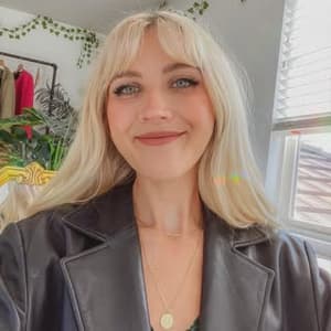 alexasunshine83 profile picture