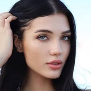 alina_enero profile picture