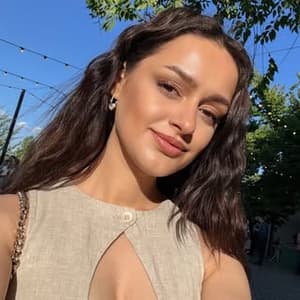 andreeaolaras profile picture