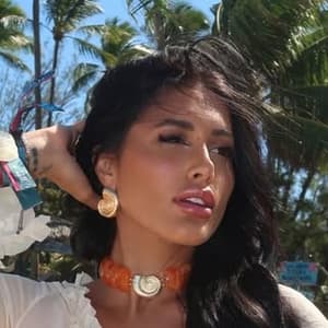 carolline profile picture
