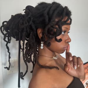 isabellaadina profile picture
