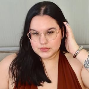 julia_sanntoss profile picture