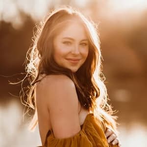 katiesantry profile picture