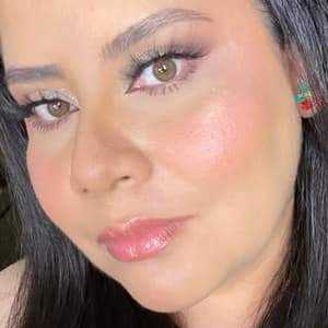 luz.villarreal.mua profile picture