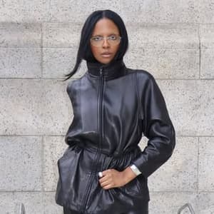 onehandedoverdressed profile picture