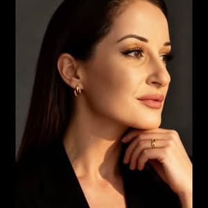 reviewer_ann_influ profile picture