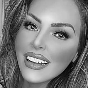 sarahjaneroza profile picture