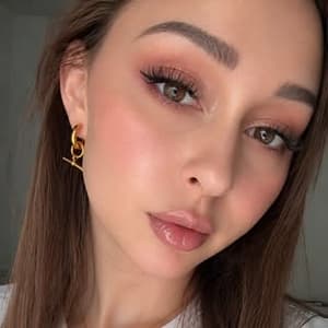 yelyzaveta_sotnikova profile picture