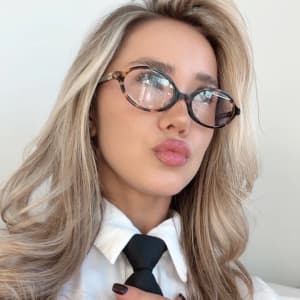 juliabroome profile picture