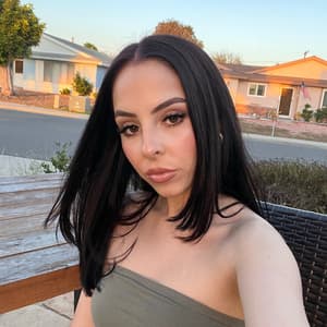 adrianahernandez-zh6it profile picture