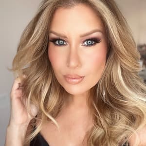 risadoesmakeup profile picture